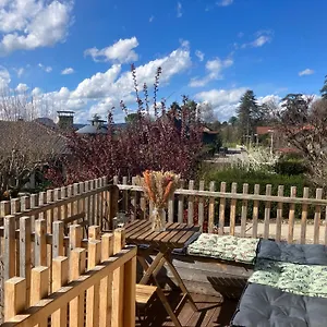 Charmante Maisonnette Avec Terrasse Et Jolie Vue - 5 Min A Pied Du , Annecy France